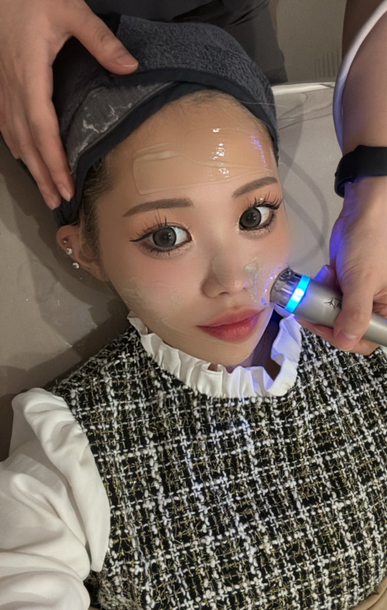 iamaina1026's tweet image. 私の1軍韓国クリニック圧倒的ここ❣️
新論峴駅直結で、全てがスムーズでノーストレス、院内も綺麗で日本語対応可能でみんな優しい🥲LDMや肌管理の効果抜群。死ぬほど安い。この立地、効果、サービスで安いのが謎すぎるくらい🥹💖 #LDM #韓国美容 #韓国皮膚科 #デルフィッククリニック #PR