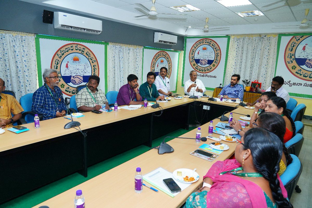 సుమారు 8 గంటలు కృష్ణా జిల్లా డీసీసీబీ లో కూర్చోమని నాకు ఎవరూ చెప్పలేదు. నా బాధ్యతల్లో ఇది ఒక భాగం కూడా కాదు. కానీ వారి బ్యాంకు అంత బాగుండటానికి గల కారణాలు తెలుసుకోకపోతే, నేను మన బ్యాంకుకి న్యాయం ఎలా చేస్తాను? 

ఇదే కారణంతో వారి ఉత్తమ ప్రక్రియలను తెలుసుకోవటానికి వారి బ్యాంకును