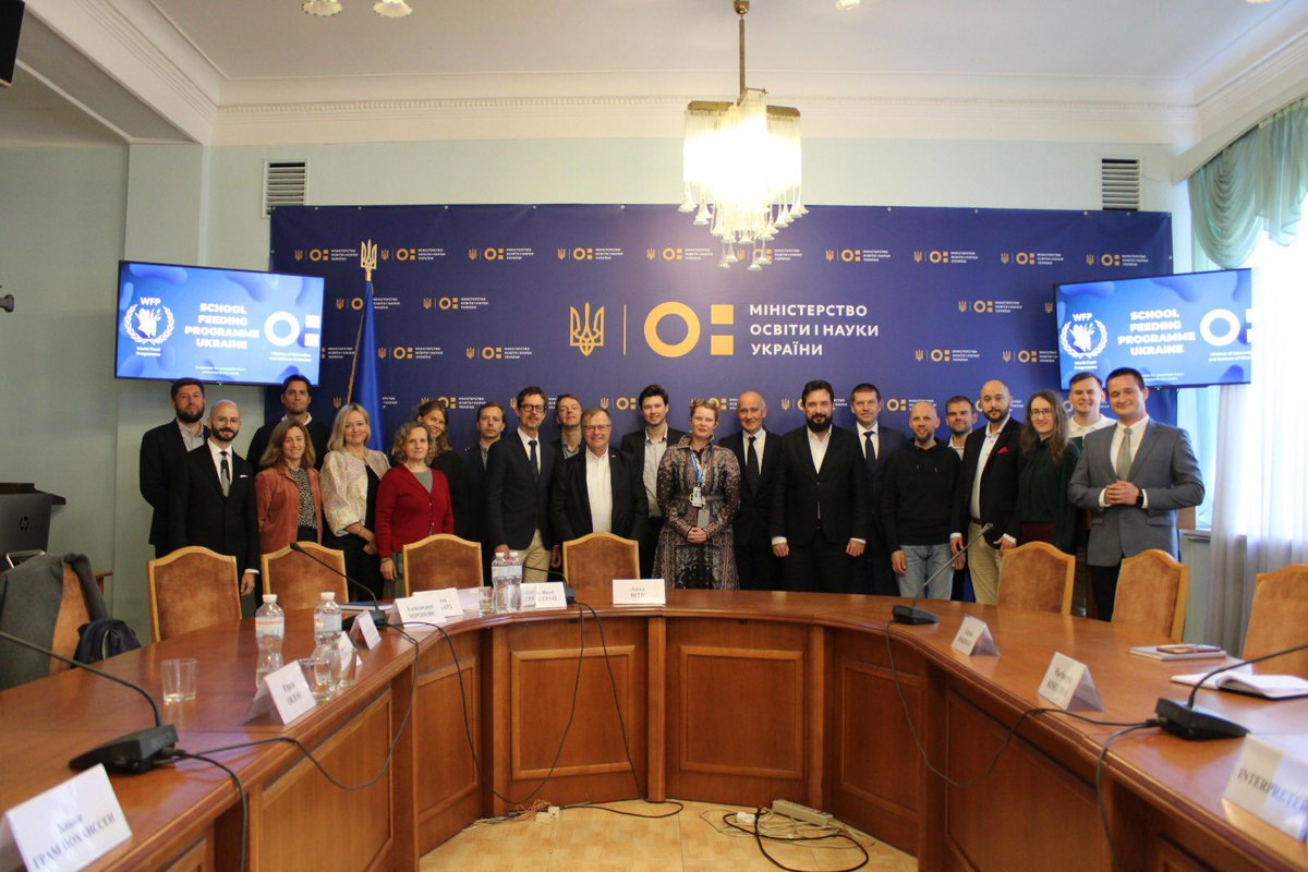 OrestStepanyak's tweet photo. Yesterday in Kyiv 🇺🇦 we welcomed @WFP and partners from Scandinavian &amp; Baltic countries.
We shared the progress of Ukraine’s #SchoolMeals reform and our next challenge: starting 2026 — free, high-quality meals for over 3M children. 💛🍲 https://t.co/BXuVSdvS0F