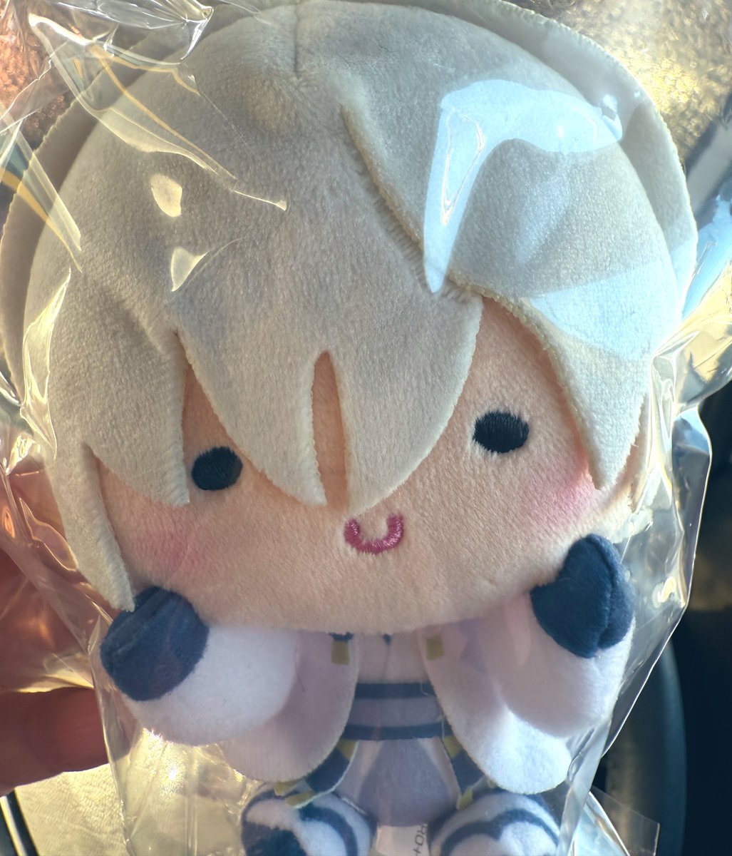 鶴さんまだいたよー職場からいちばん近いファミマ行ってきたー🤣後半の仕事も頑張れるー😂