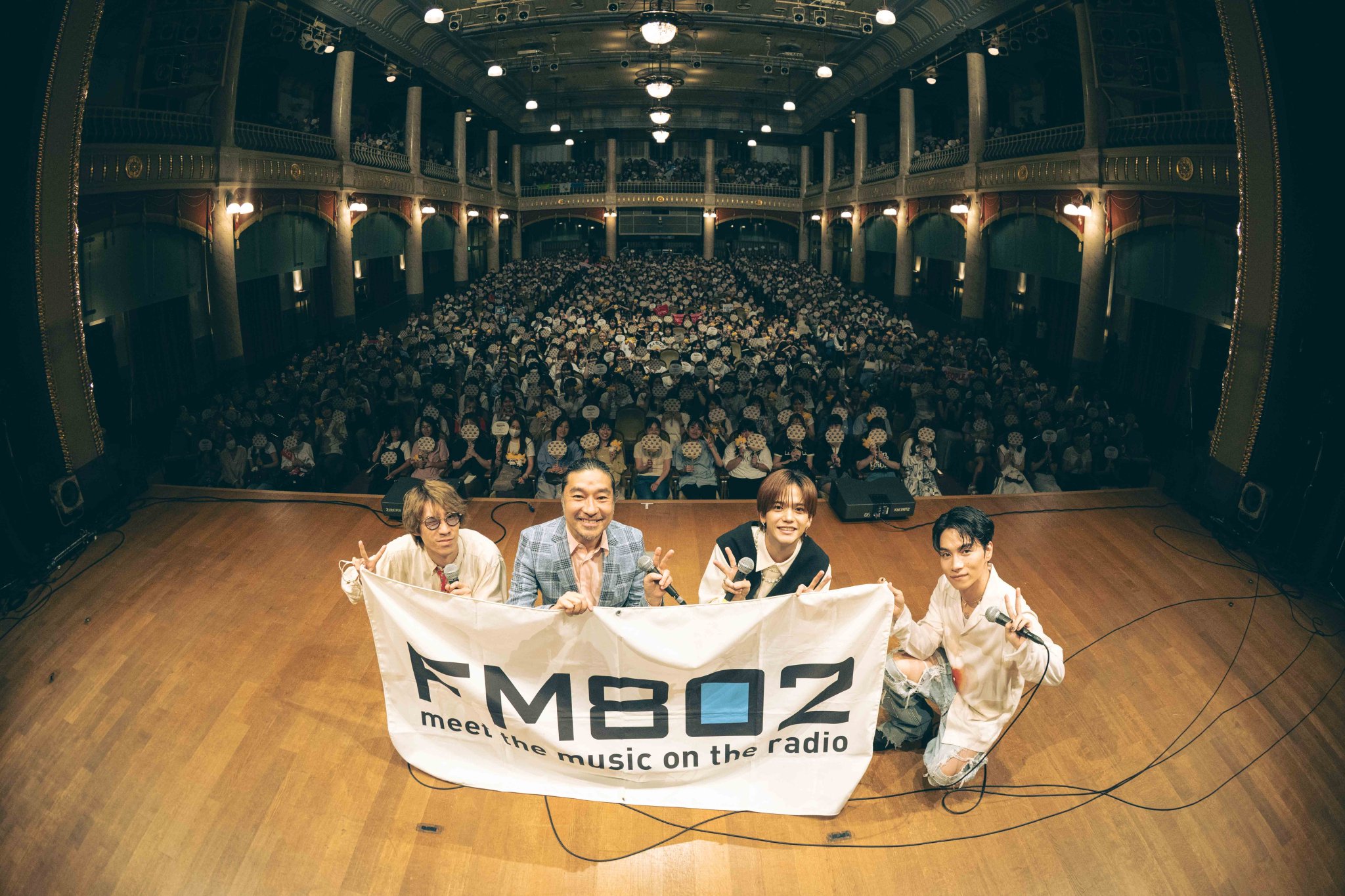 FM802 on X: 