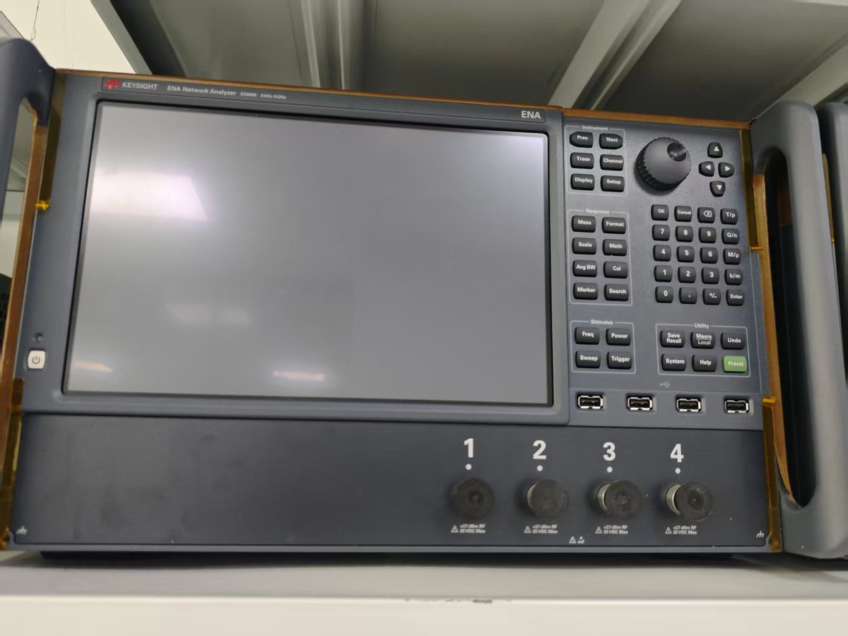 ZoeyZhou2022's tweet image. Agilent N5182B 503    opt 660    ✨Signal Generator
and
Keysight E5080B     opt 4ports 9G    ✨Network Analyzer
If you are interested, you can contact me,I am waiting...🥺🥺🥺
#Keysight #Agilent #SignalGenerator #NetworkAnalyzer