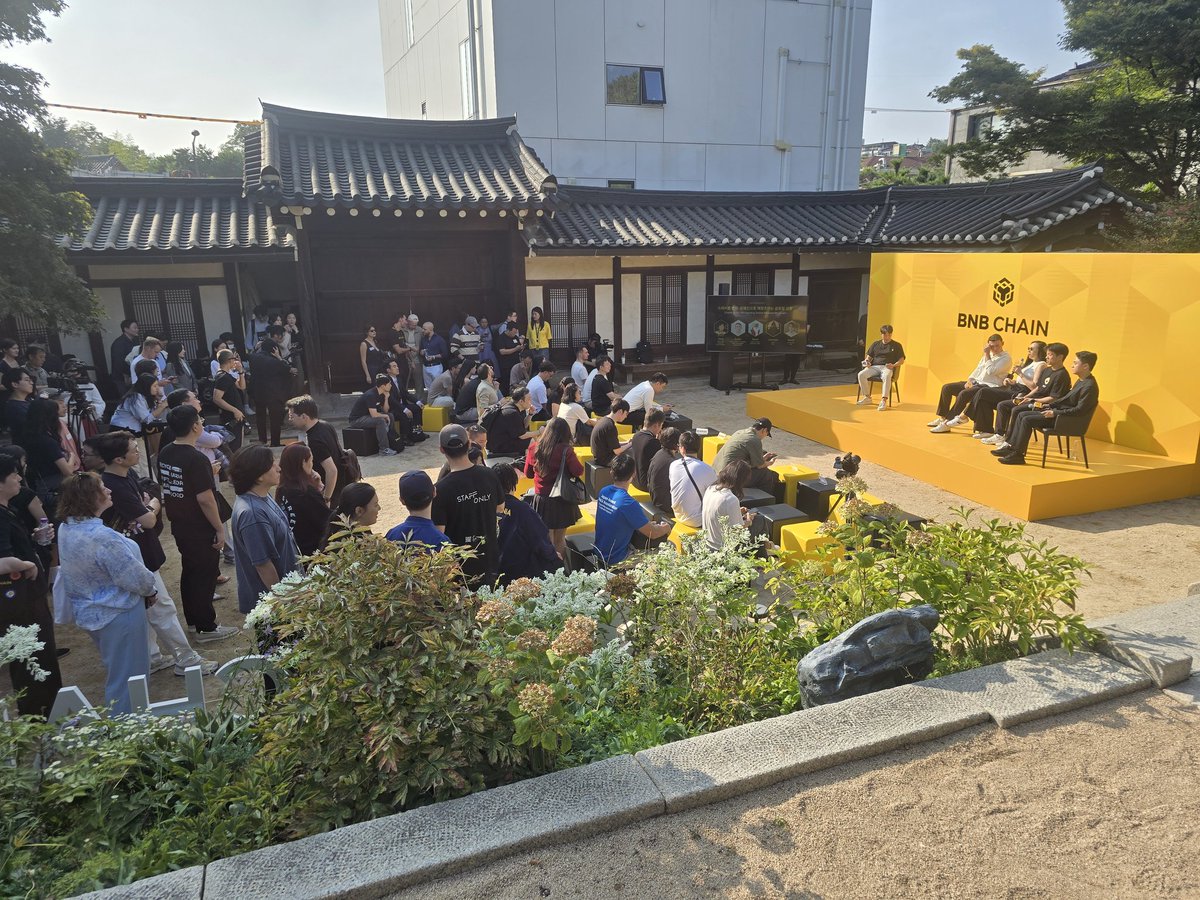 Enjoying the insightful panel on 'Stable Shift: Reinventing Global Finance On-Chain.'
Now, all that's left is to meet the man himself, <a href="/cz_binance/">CZ 🔶 BNB</a> and show him the incredible potential of our #HONEYBIT project.

#BNB #BNBSeoul