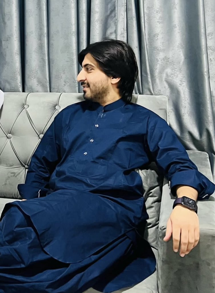 We will never give up on those who share our blood &amp; bones. We refuse to give up on Yousuf Qalandrani. He dreams of a Peaceful &amp; Educated Balochistan. Let him fulfill his dream. Don't bereft him of his dream. 

#ReleaseYousafQalandrani