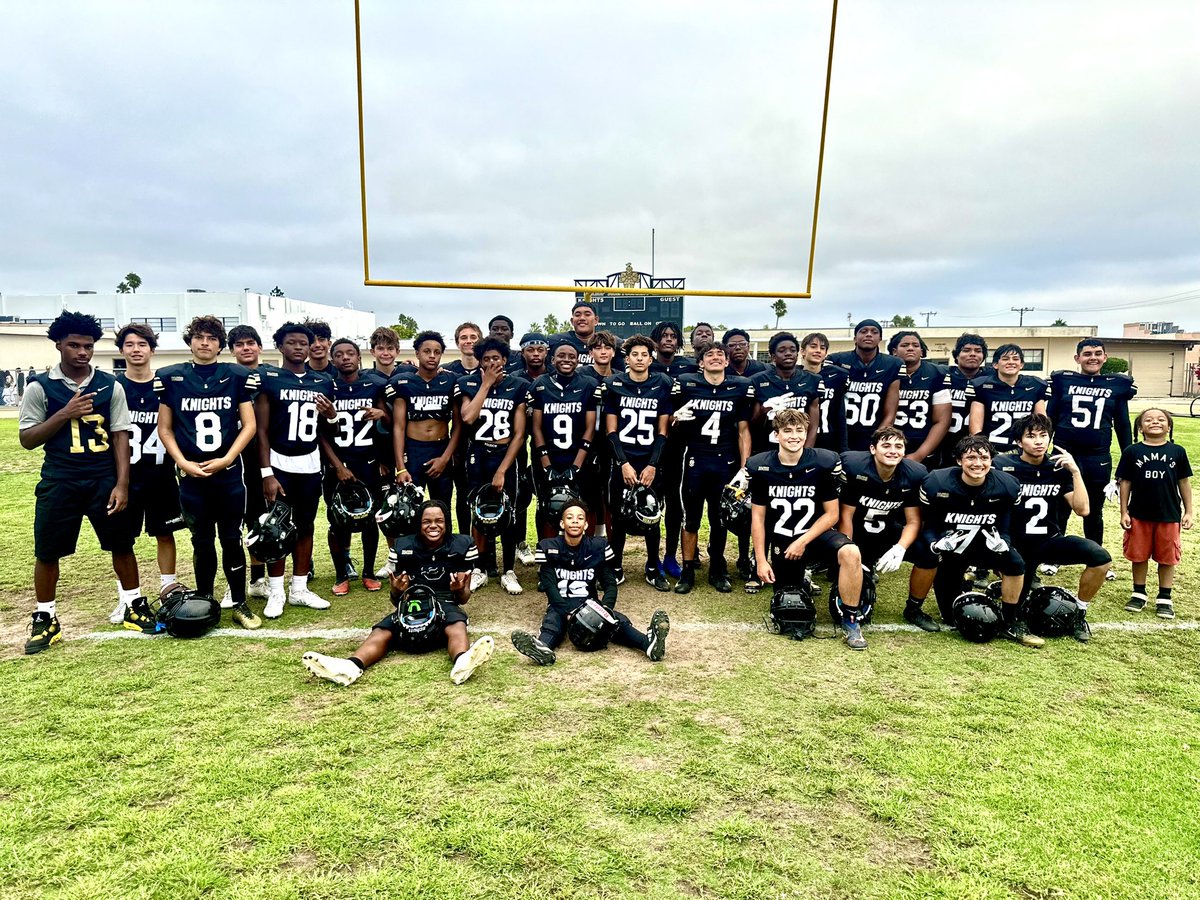 Mrtouchdown81's tweet photo. Knights JV squad welcomed St. Genevieve--and, came away with a 36-6 victory. #BMHSFootball #Grateful https://t.co/V4fXJrmqv9