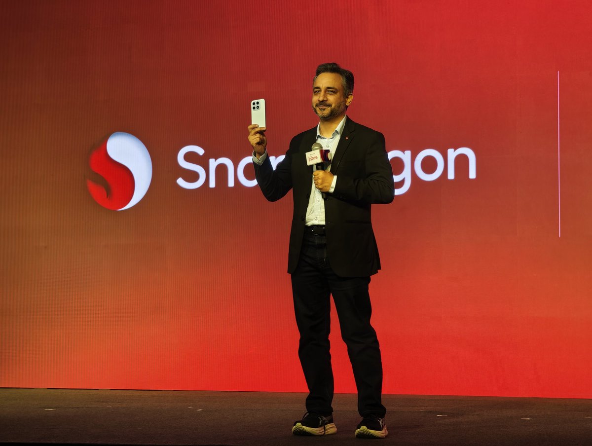 Here's <a href="/s_anuj/">Anuj Sharma</a> on stage at the #SnapdragonSummit showcasing the #Xiaomi17Series coming to India

<a href="/XiaomiIndia/">Xiaomi India</a>