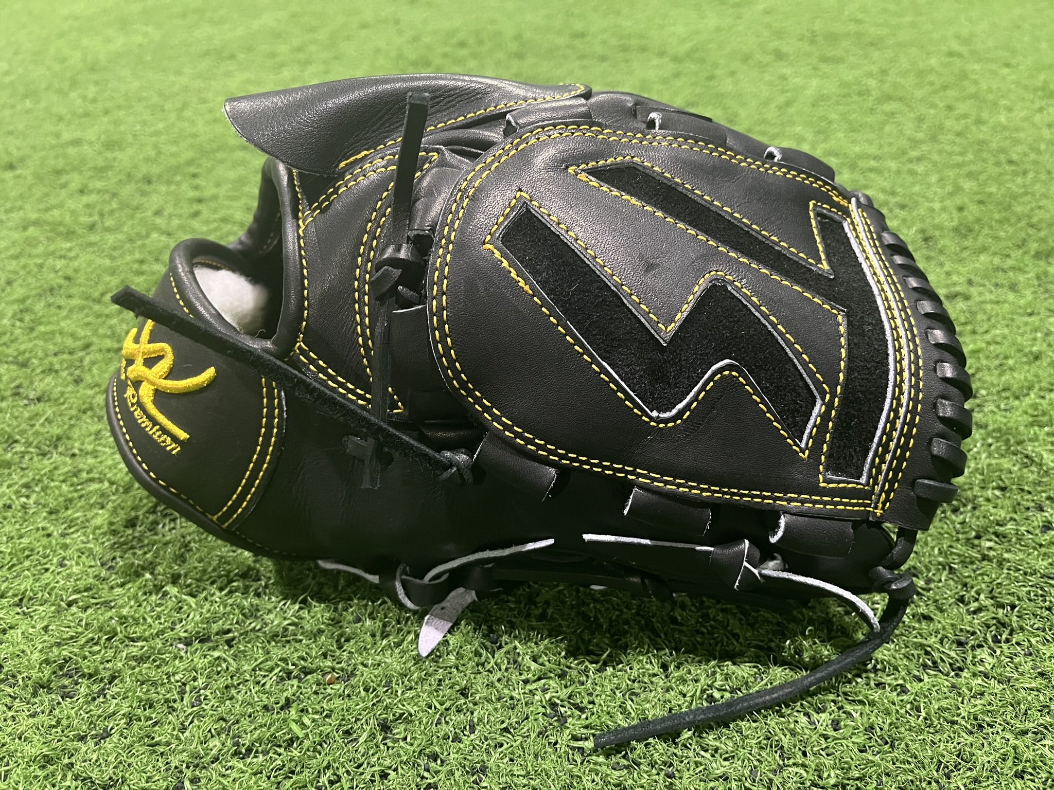 ANTLER 野球グローブ プロフェッショナルプレイヤー　赤カップ風　アントラー ANTLER 野球グローブ プロフェッショナルプレイヤー 赤カップ風