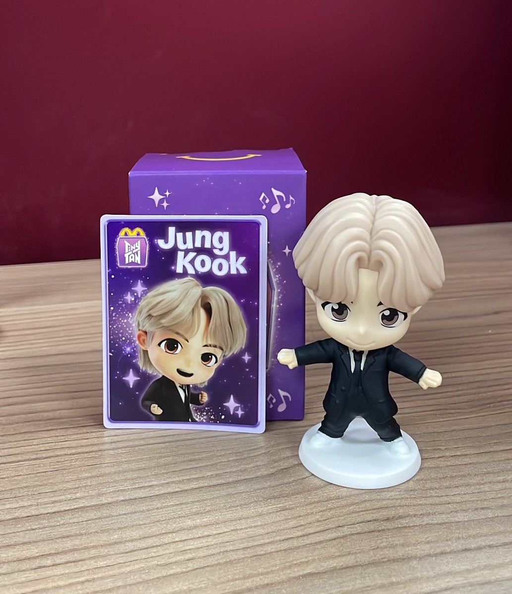 wonhuish's tweet photo. ooh kookie my office bestie 😍💗 https://t.co/NQeQTdpfrN
