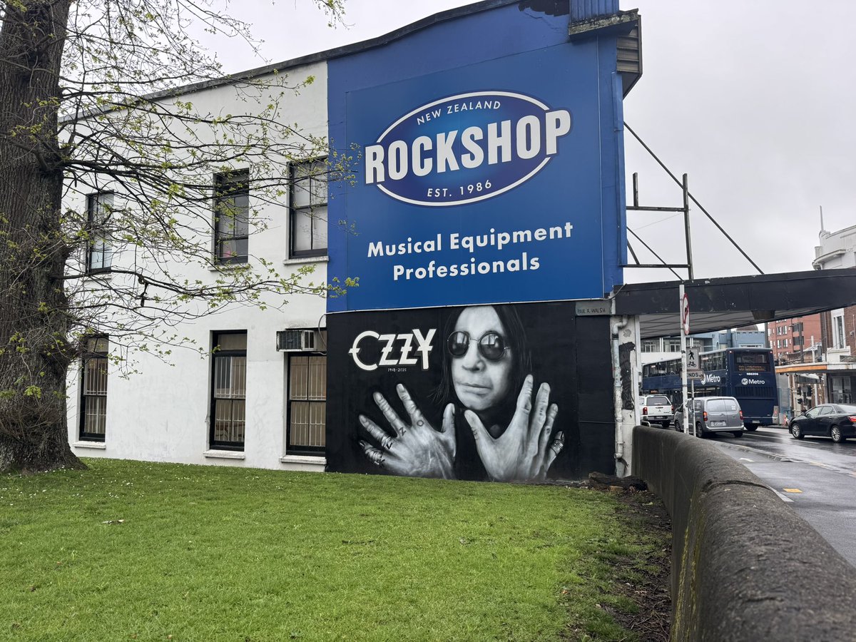 Rock ‘n Roll Wall of Fame🇳🇿Live from the Auckland New Zealand youtube.com/live/LZlggbHkZ… via <a href="/YouTube/">YouTube</a>