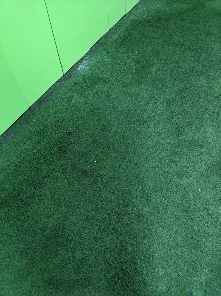 GDEFLU's tweet photo. Paying ₹15–20K at @we_are_cult FitMax Cultfit Madhapur &amp; getting unhygienic conditions: AC leaks, carpets stink, mosquitoes breeding, dirty machines sticky with sweat. No cleanliness, zero safety standards. @fitsocares @iHrithik pls take note. https://t.co/4ojkrJ4Vup