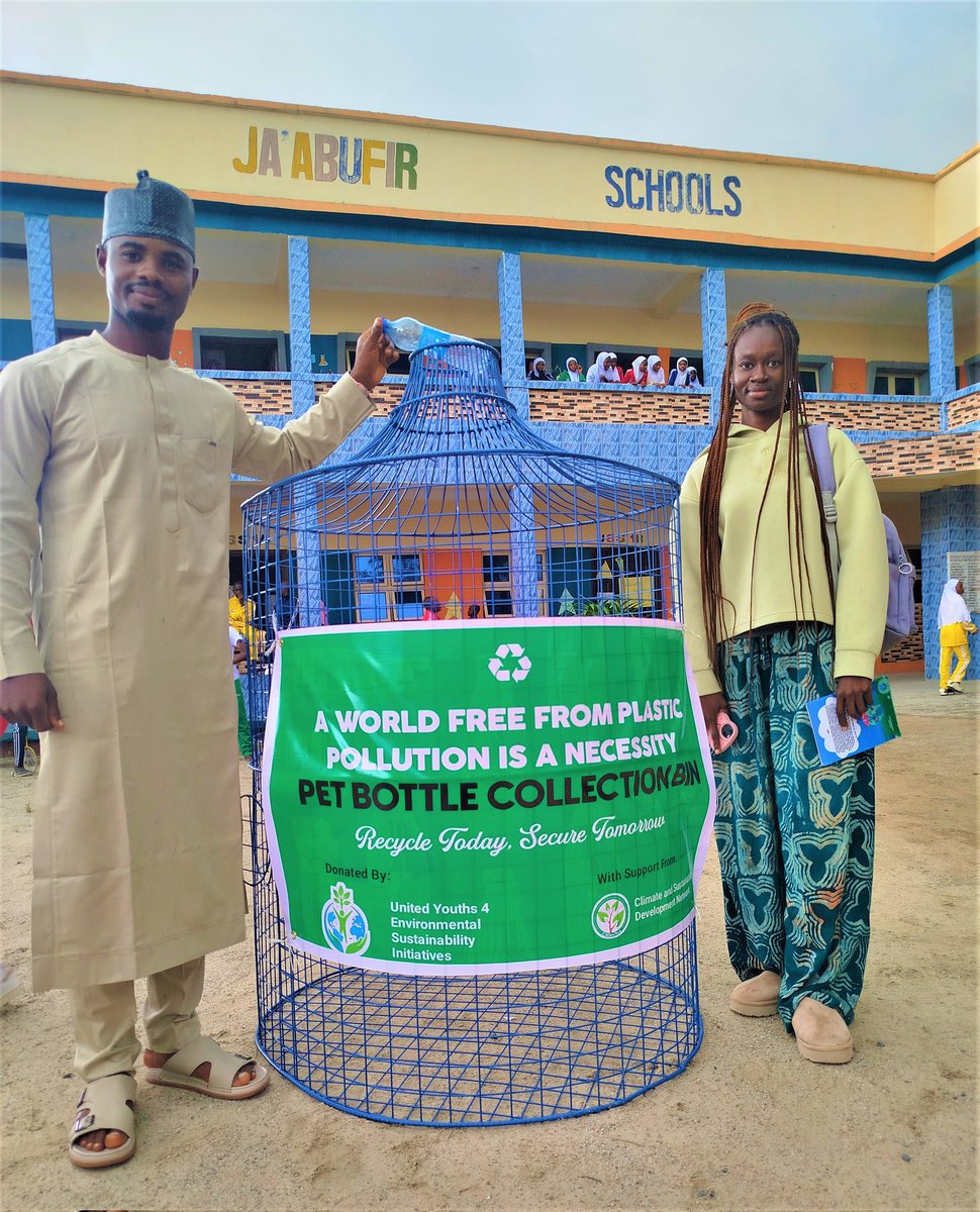 CSDevNet1's tweet image. 🌎🌿♻️ At Ja' Abufir Int’l School, Niger State, @CSDevNet & United Youths 4 Environmental Sustainability Initiatives donated a customized PET Bottle Collection Bin to tackle plastic waste, cut pollution & build a greener future.
#WorldCleanupDay #EndPlasticPollution