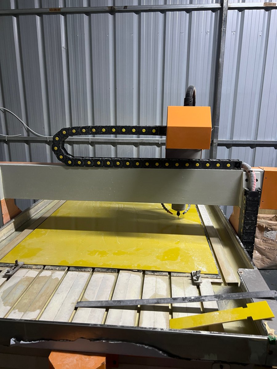 AETGEAR's tweet image. 💻 Computers precisely outline every contour and function, while die-cutting machines bring the design to life, ensuring each mold is flawless.
#TacticalGear  #FromDesignToProduction #HardcoreGear #BackpackManufacturing #QualityControl #MoldDevelopment