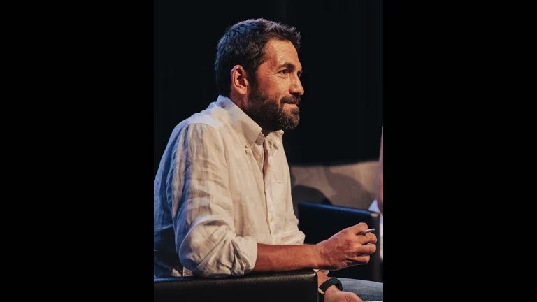 📌"Rant pastasını paylaşanlardan tehdit almayan belediye başkanı yok"

▪️İstanbul Büyükşehir Belediyesi ile başlayan ve çoğalarak devam eden belediye operasyonlarıyla son dönemde Türkiye’de demokrasi yerel yönetimler üstünden okunuyor. Mersin Üniversitesi’den Doç. Dr. Ulaş