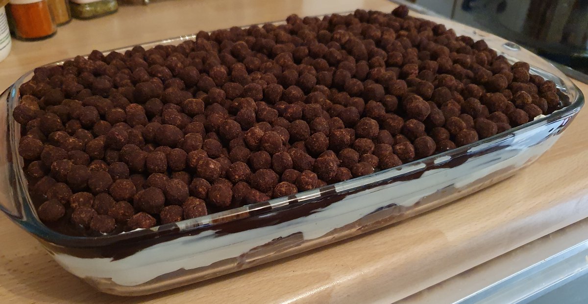 Daily food post #142 (2025):
Crunch Chocolate Cake