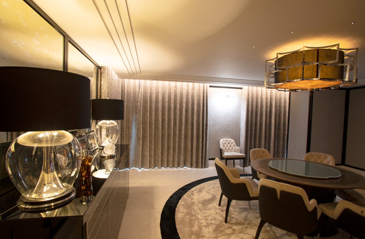 ClarkeInfinity's tweet image. Set the mood for every mealtime. With smart lighting, you can create the perfect atmosphere in your dining room at the touch of a button. 

Discover how smart lighting can work for you: ow.ly/aON350WZu7X 

#ClarkeInfinity #SmartLighting #SmartHome #LuxuryHome #LuxuryLiving