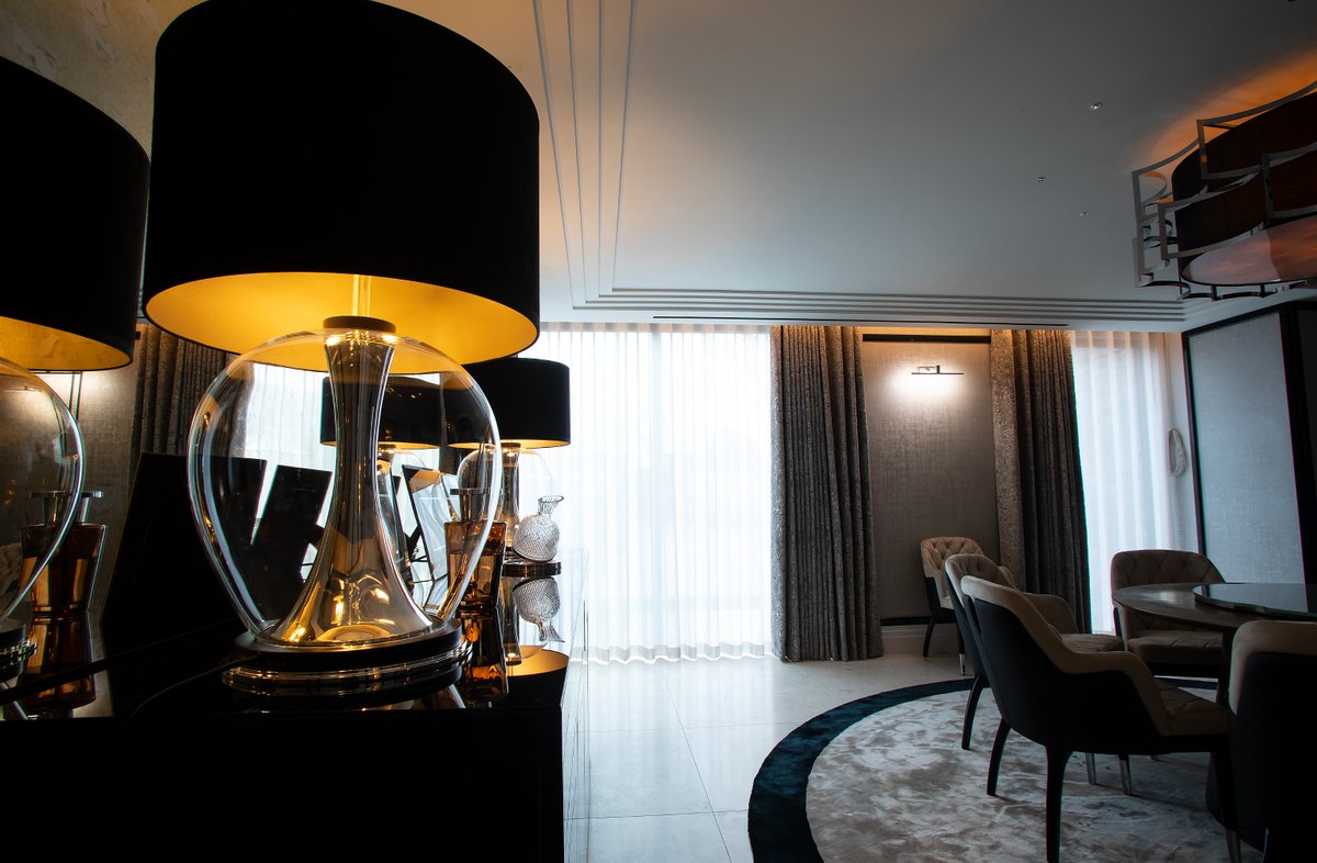 ClarkeInfinity's tweet image. Set the mood for every mealtime. With smart lighting, you can create the perfect atmosphere in your dining room at the touch of a button. 

Discover how smart lighting can work for you: ow.ly/aON350WZu7X 

#ClarkeInfinity #SmartLighting #SmartHome #LuxuryHome #LuxuryLiving