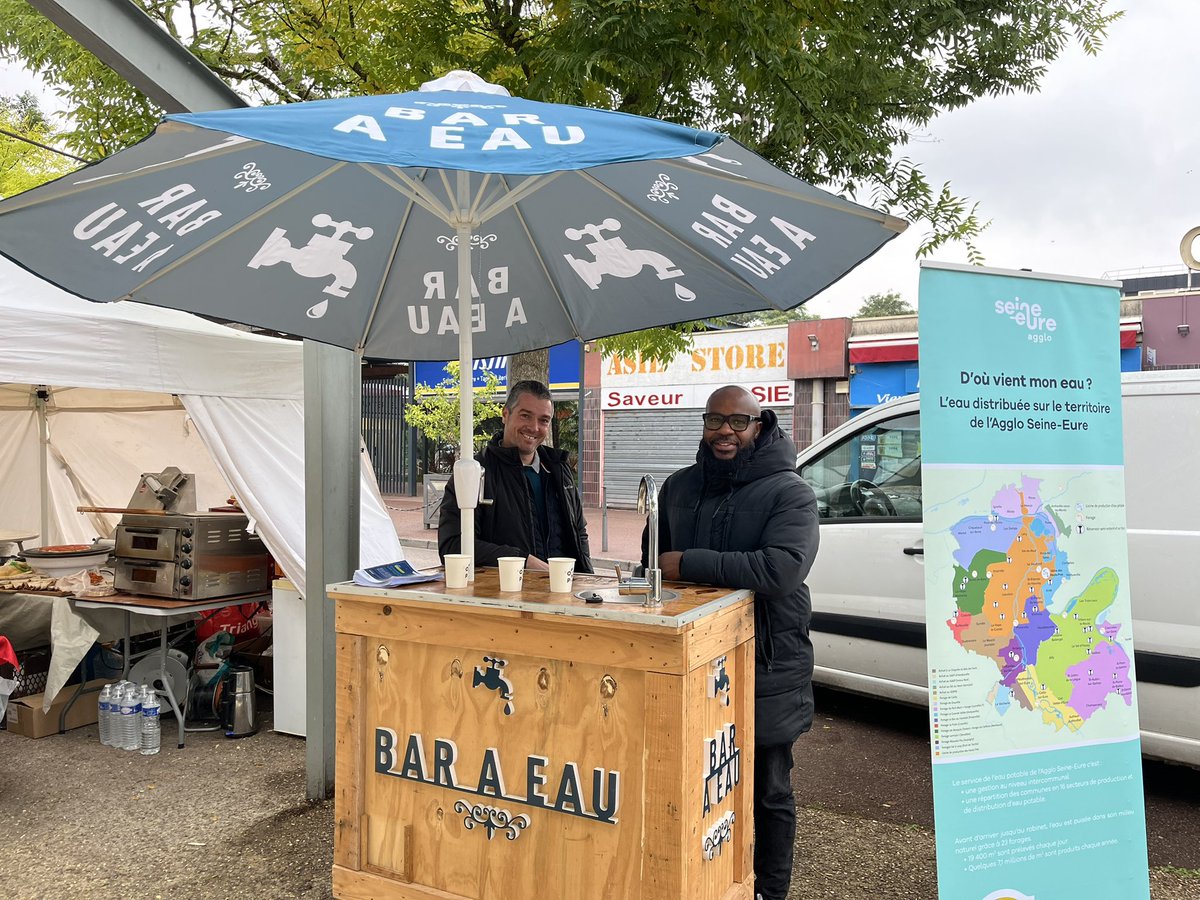 Val-de-Reuil (@valdereuil_info) on Twitter photo Deux animateurs de Veolia sont prĂ©sents sur le marchĂ© <a href="/valdereuil_info/">Val-de-Reuil</a> jusquâĂ midi pour parler de la qualitĂ© de lâeau du robinet dans notre ville, qui est excellente ! Avec un petit jeu ludique de dĂ©gustation. Saurez-vous distinguer lâeau du robinet dâune eau minĂ©rale ? Deux animateurs de Veolia sont prĂ©sents sur le marchĂ© <a href="/valdereuil_info/">Val-de-Reuil</a> jusquâĂ midi pour parler de la qualitĂ© de lâeau du robinet dans notre ville, qui est excellente ! Avec un petit jeu ludique de dĂ©gustation. Saurez-vous distinguer lâeau du robinet dâune eau minĂ©rale ?