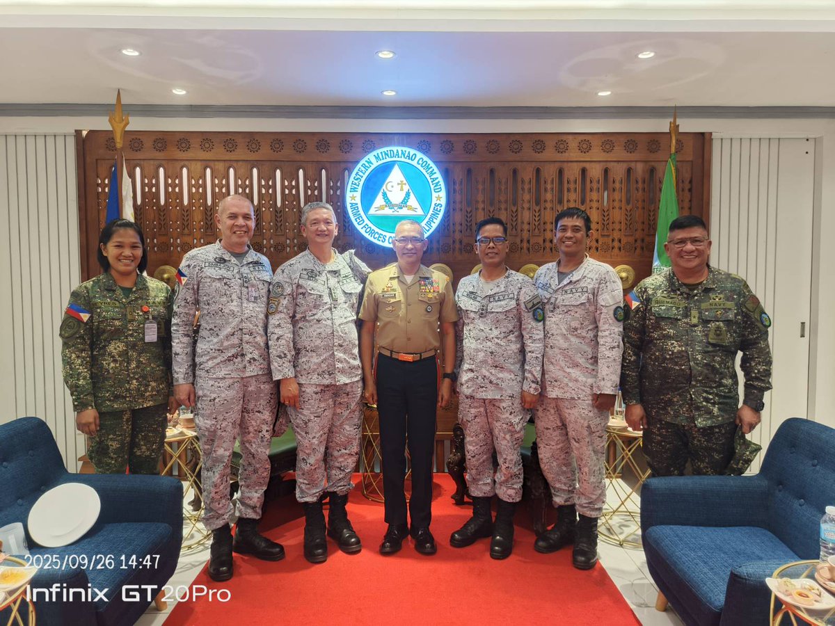 CPIO_WestMinCom's tweet photo. Philippine Navy Vice Commander visits WestMinCom

See more.......
https://t.co/CYQ80GB2lj https://t.co/4dAAx2bhhi