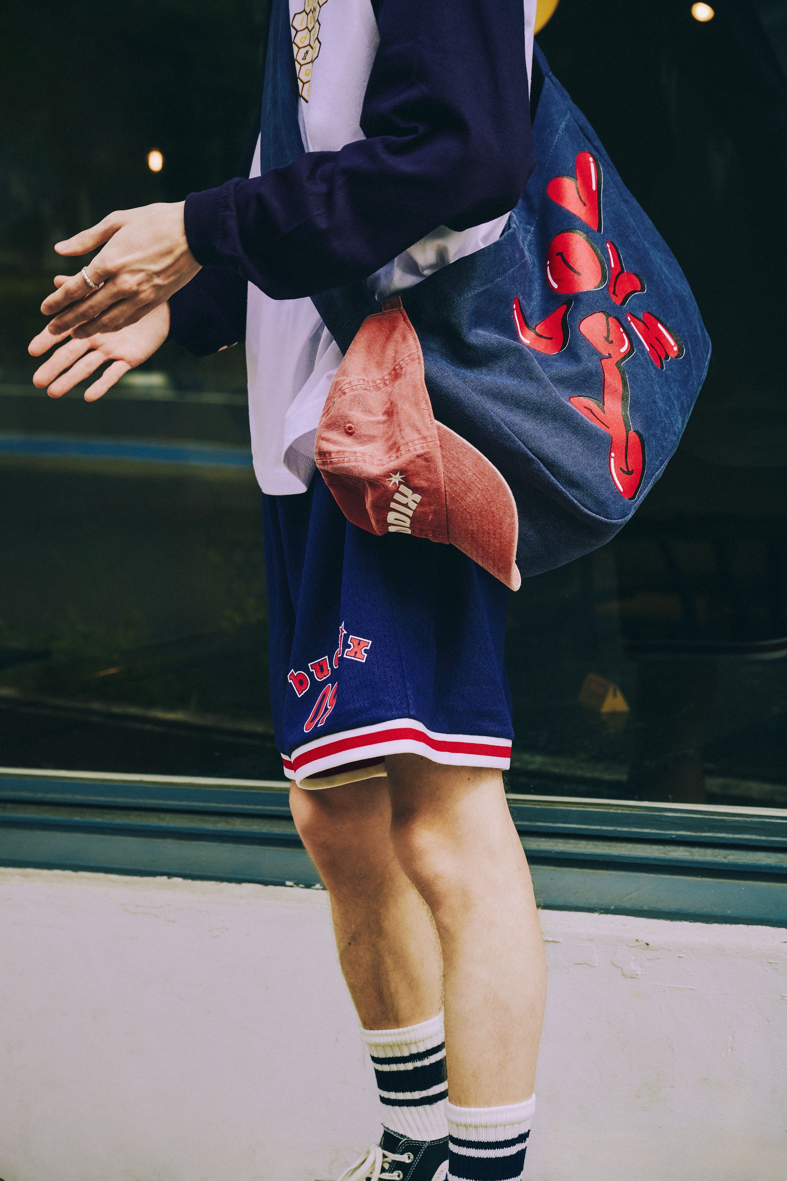 その他 FANTASTICS buddix Newspaper Bag VERTICAL_GARAGE on X: 