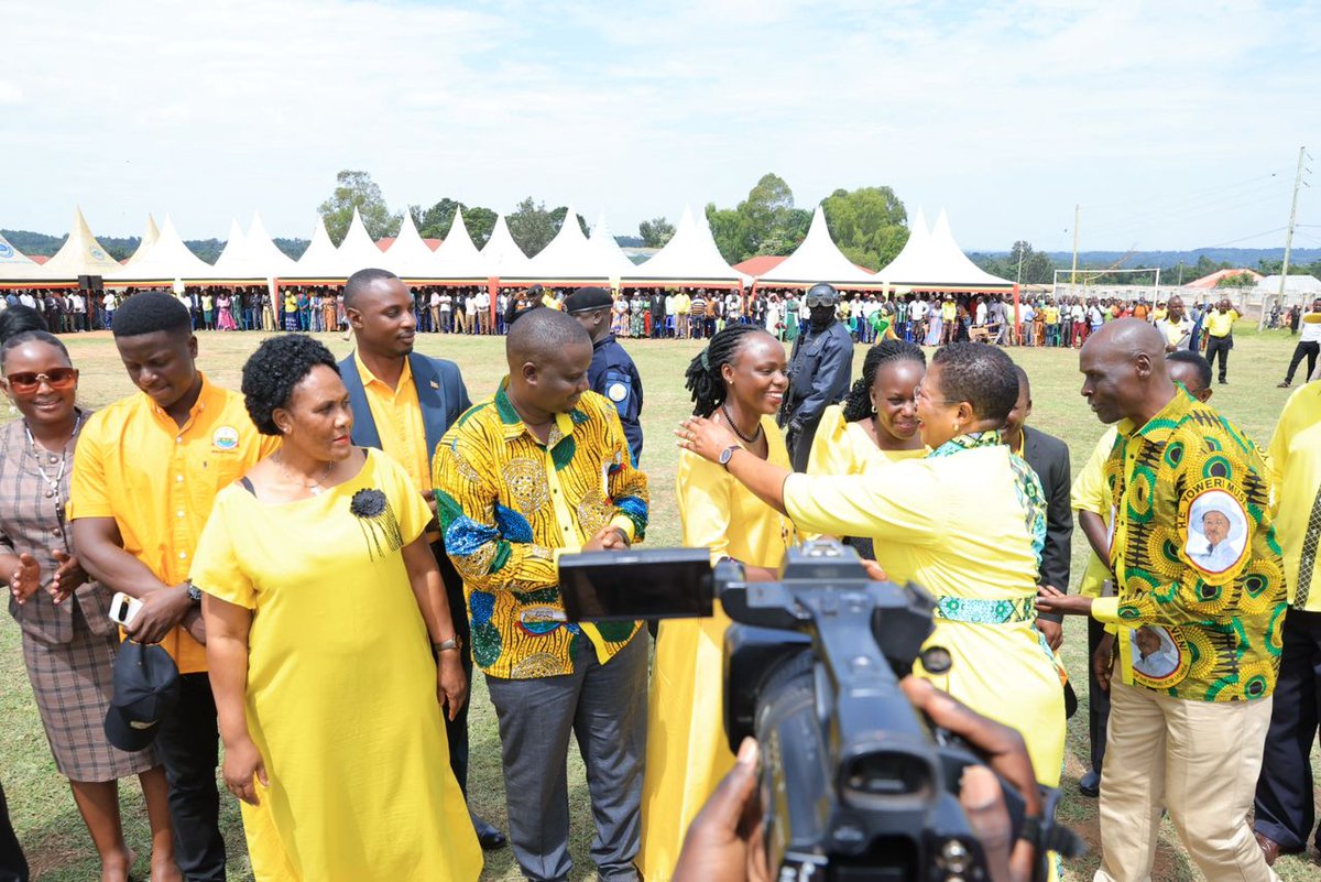 AnitahAmong's tweet image. I am excited to engage with the dynamic structures of @NRMOnline in Namayingo District. I commended them for their excellent work in mobilizing support for President @KagutaMuseveni and all @NRMOnline flag bearers.

I also made humble contributions to the savings and credit…