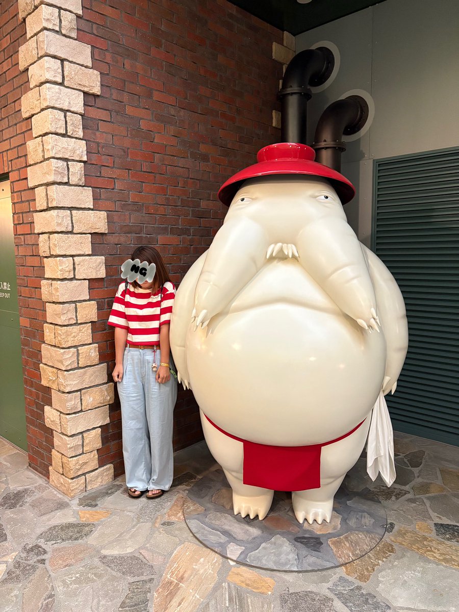 ___siriusx's tweet photo. 念願のジブリパークに昨日行ってた！もうなんて言っていいのか分からないくらい凄かった！1番最初に遠いどんとこ森にそこからめっちゃくちゃ予定つめつめしながらも楽しめた！

うつき(@utk6hp )さんがおすすめしてくれたハウルの城本当に良かったです！あれは本当に何も言えないくらいの感動でした🥺 https://t.co/SGZTFgN8cb