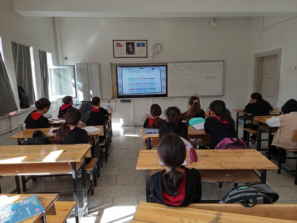 MEBİ ile tanışıyoruz🤗
<a href="/meb/">Maria Elena Boschi</a>
<a href="/Erzurum_Mem/">Erzurum İl Millî Eğitim Müdürlüğü</a> 
<a href="/Yakutiyemem/">YAKUTİYE İLÇE MEM</a> 
<a href="/AGazioglu25/">Abdurrahman GAZİOĞLU</a> 
<a href="/Slhttngenc/">Selahattin GENÇ</a>