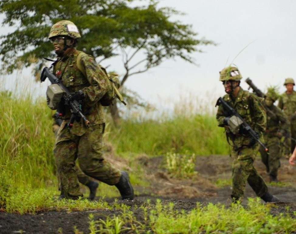 新隊員後期教育】 普通科及び特科職種の新隊員が空挺団における約3か