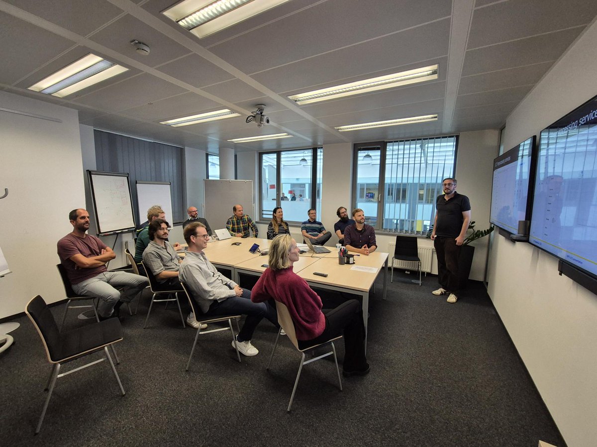 DatabriXp's tweet image. 🔹DataBri-X developer workshop at Siemens, Austria 🔹
On 24 Sep, 14 developers explored JenPlane and DataBri-X use cases, including Use Case 2: Energy Data Space. Thanks to Siemens for hosting and to all for their active participation!
#DataBriX #EnergyDataSpace #TrustworthyAI
