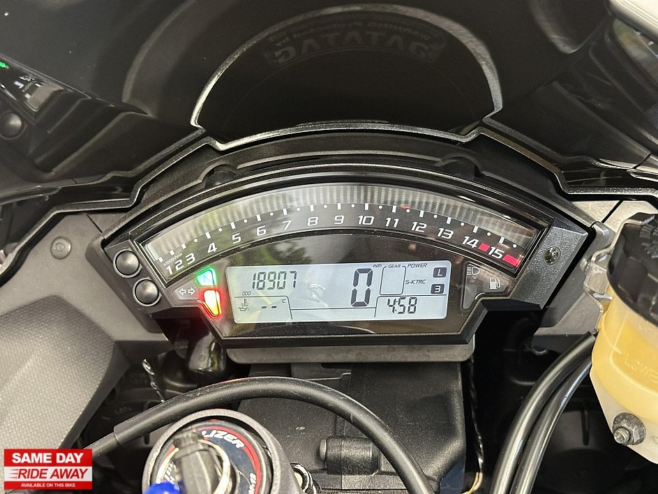 Reserve this CMC approved 2015 Kawasaki ZX10 R
or any of our 100's of used bikes today online, on the phone or in store with a £100 deposit.

2015, 15' registration, only 18,903 miles, 2015 Kawasaki ZX10 R. £6,999.

cmcbikes.com/used-motorcycl…

If it's bikes, it's CMC