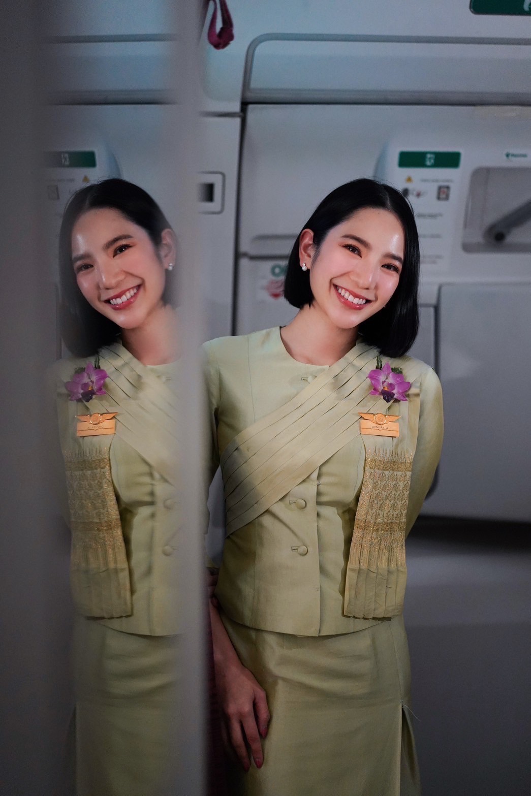【超激レア】　タイ航空　TG Thai Airways　4点セット　本物制服 超激レア】 タイ航空 TG Thai Airways 4点セット 本物制服