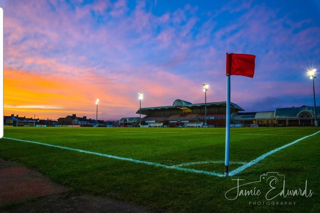 MORGAN 🏴 (@66mogs) on Twitter photo Stebo, Friday night under the lights
<a href="/LlanelliReds/">Llanelli Town AFC</a> v <a href="/HaverfordwestFC/">Haverfordwest County AFC 🏴</a>
Where else would you be?
#WeAreRed ##BestGrassinWales Stebo, Friday night under the lights
<a href="/LlanelliReds/">Llanelli Town AFC</a> v <a href="/HaverfordwestFC/">Haverfordwest County AFC 🏴</a>
Where else would you be?
#WeAreRed ##BestGrassinWales