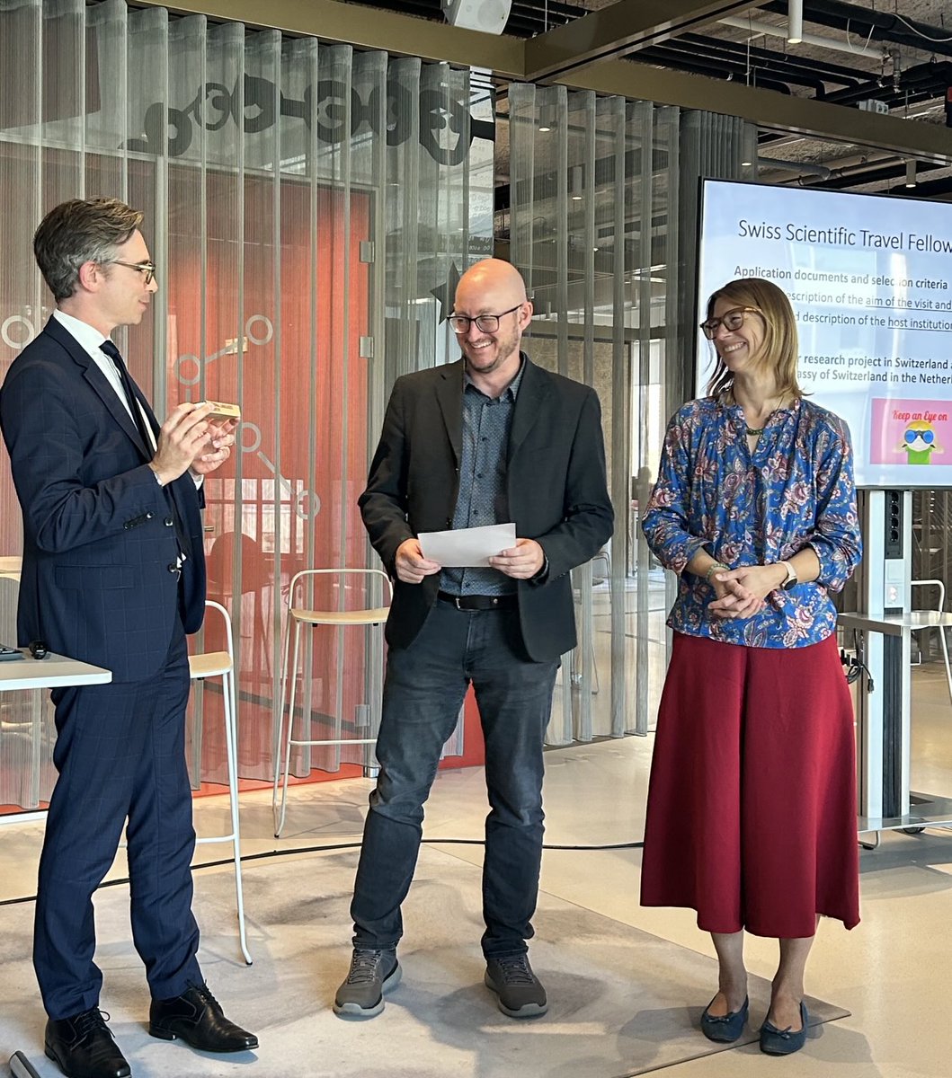 Deputy Head of Mission Grass exchanged with Rector Scherpen and solemly launched the🇨🇭Education, Research &amp; Innovation network ZWITSERNet at the Uni. of #Groningen where J. Bernoulli from Basel once was professor. Now many brillant Swiss minds foster🇨🇭🇳🇱scientific relations💡⁦