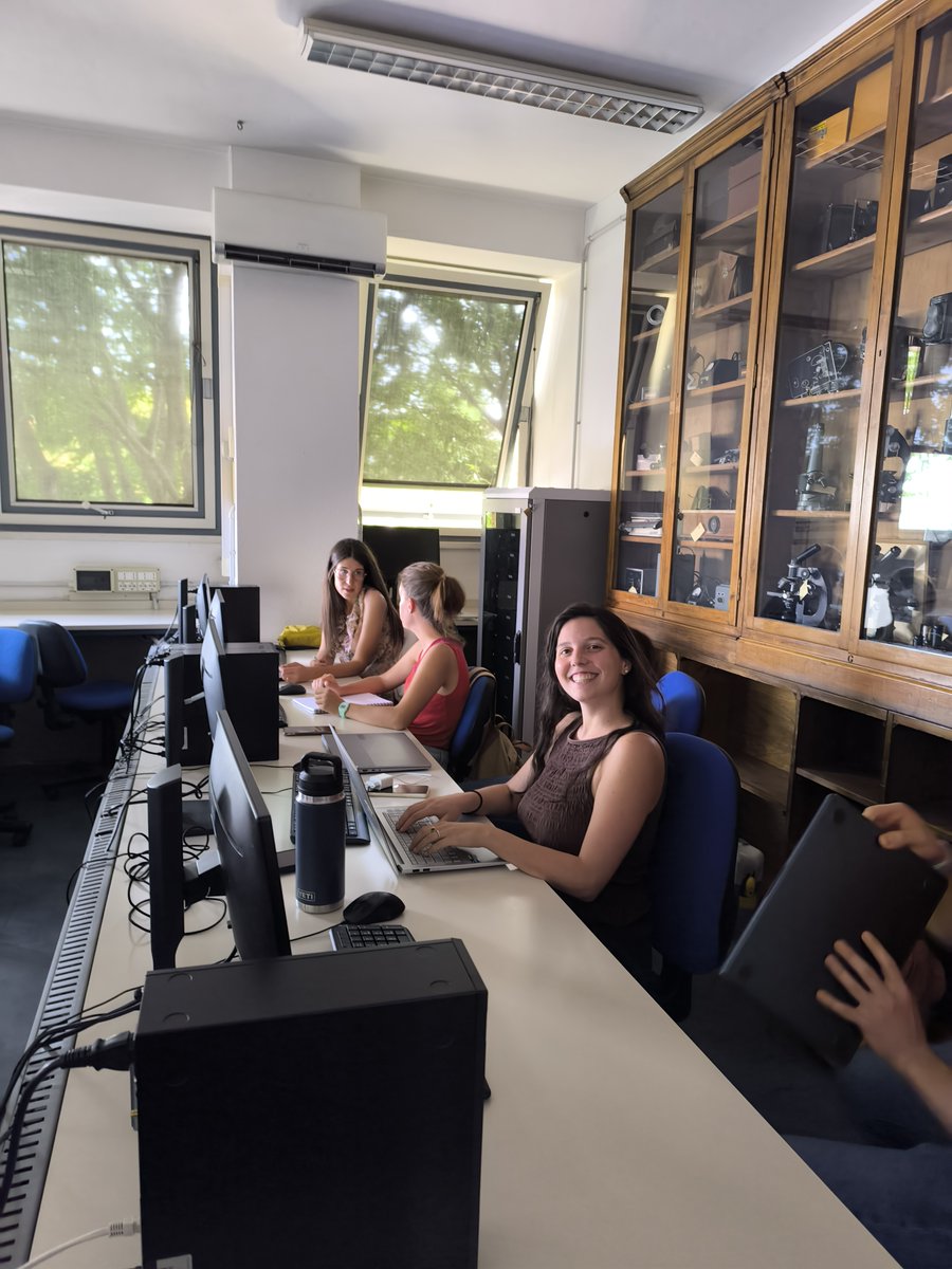 FraRaff_Delfina's tweet image. The FIASCO🐌🐌 team&apos;s formula at @sibe_iseb&apos;s #SIBESummerSchool2025?
Inspiring sessions on #genomics #bioinformatics #conservation 🖥️🧬 + Playtesting our #science game 🧑‍🔬🎲 = Ideas evolving through fun! 💡🧠🚀🃏
sites.google.com/view/sibesumme…