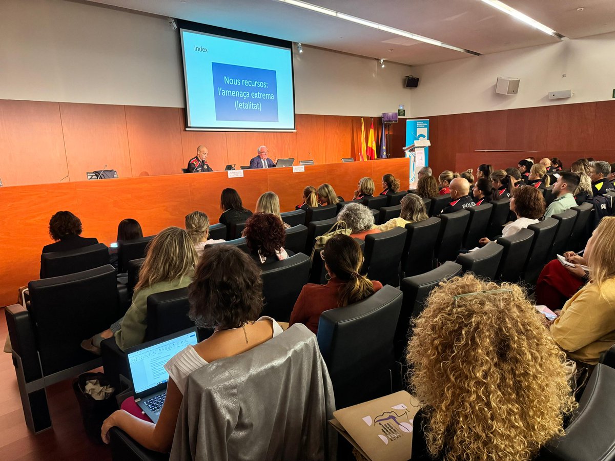 💬 "La recerca a les xarxes socials és imprescindible per fer predicció. En el món del terrorisme es fan rastrejos en fonts obertes i també s'hauria de fer amb els feminicidis. Si volem millorar la prevenció hem de fer un pas més amb propostes d'aquest tipus"