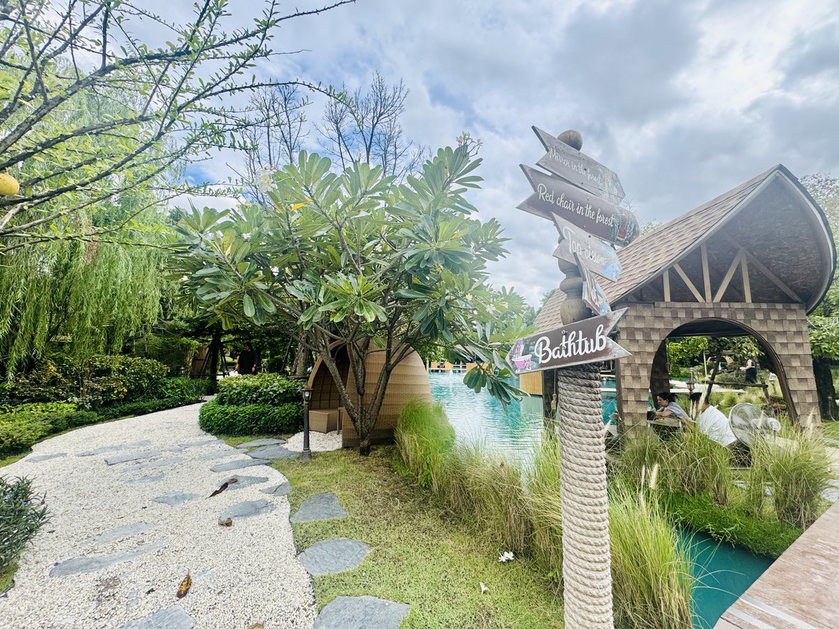 Ryo02150's tweet image. バブル・インザ・フォレスト・カフェ🏝️

#ポケモンGO #Gosnapshot 
#NianticAR #バンコク 
#CitySafari #ポケぬい #ポケモン