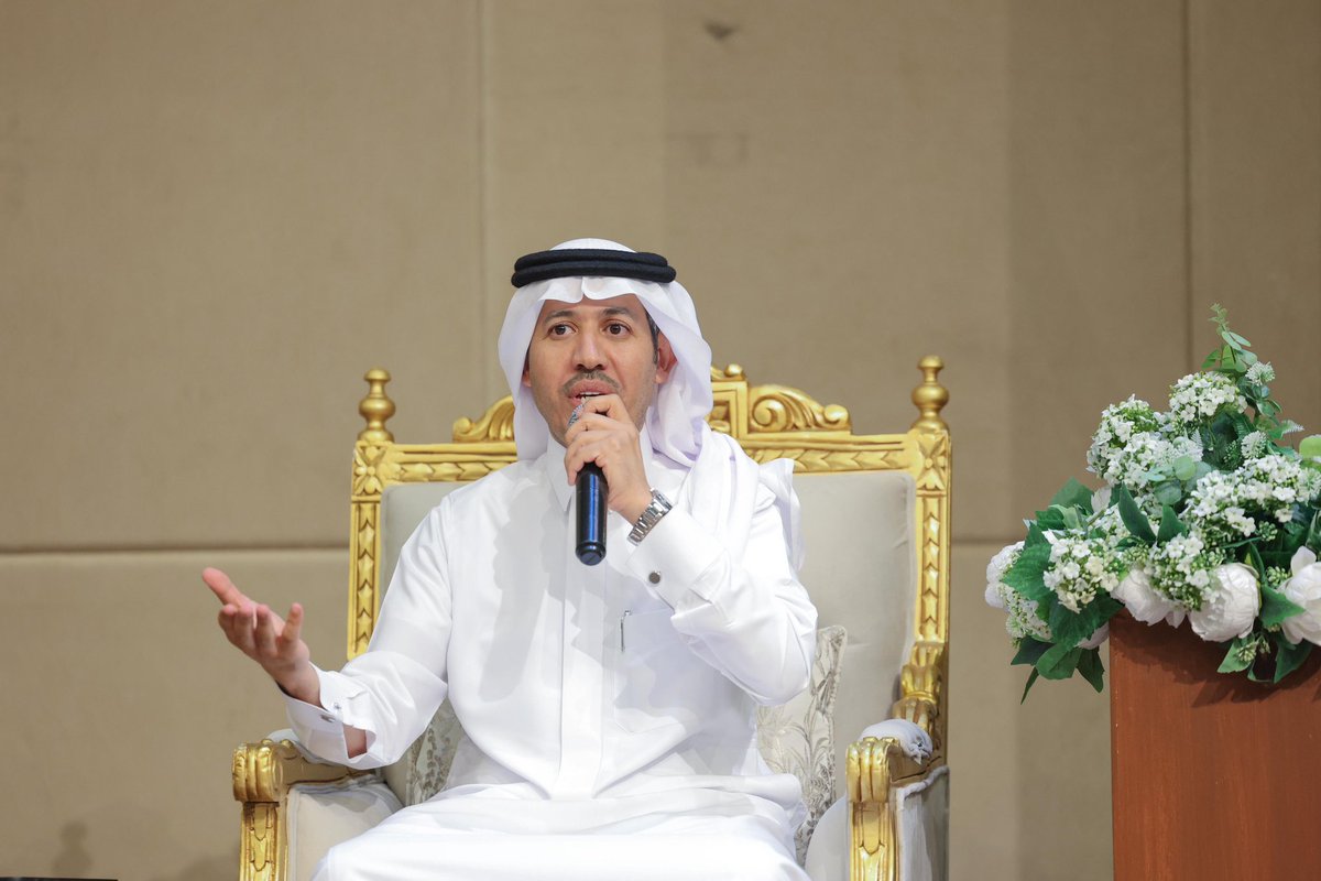 📌ليلة امس وطنية استثنائية 
أضاء الشعراء:
• نايف عقيلي
• مفرح سويد
• أحمد مناور
• أحمد مروي
سماء الأمسية بكلماتهم ومشاعرهم، فكانت أمسيةً عامرة بالشعر والاعتزاز بالوطن.. أمسية تجلّت فيها الروح الوطنية بأبهى صورها 💚🇸🇦
#الحدود_الشمالية #عرعر 
#اليوم_الوطني95
<a href="/n949f/">نايف المجلاد</a>
<a href="/AboFhdd9/">مفرح سويد</a>