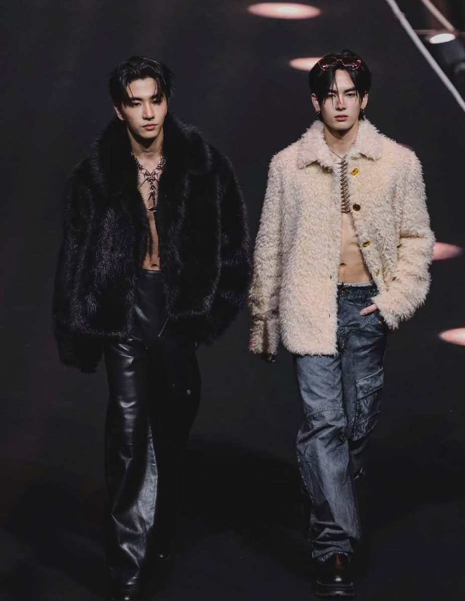 <a href="/Siam_Paragon/">SiamParagon</a> ฝากเพิร์ธแซนต้าด้วยนะคะพี่แอดมินพารากอน🫶

#SiamParagonBIFW2025 #BIFW2025 
#PerthSanta #เพิร์ธแซนต้า 
#PerthTanapon #Santapp