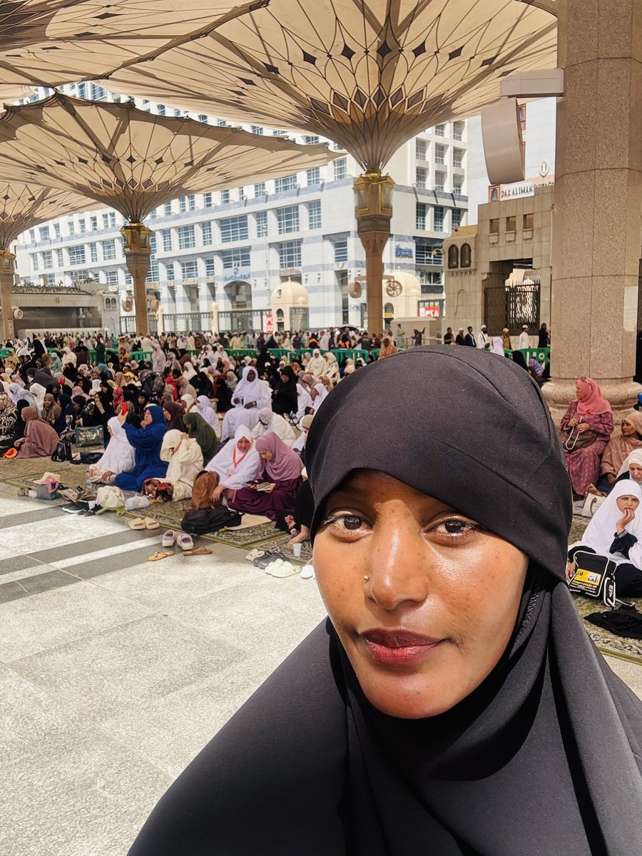 Honeyfarsafi's tweet photo. Qalbi fil Madinah🥹🥹❤️❤️❤️ Alhamdulillah https://t.co/0ovCZD0Q9Y