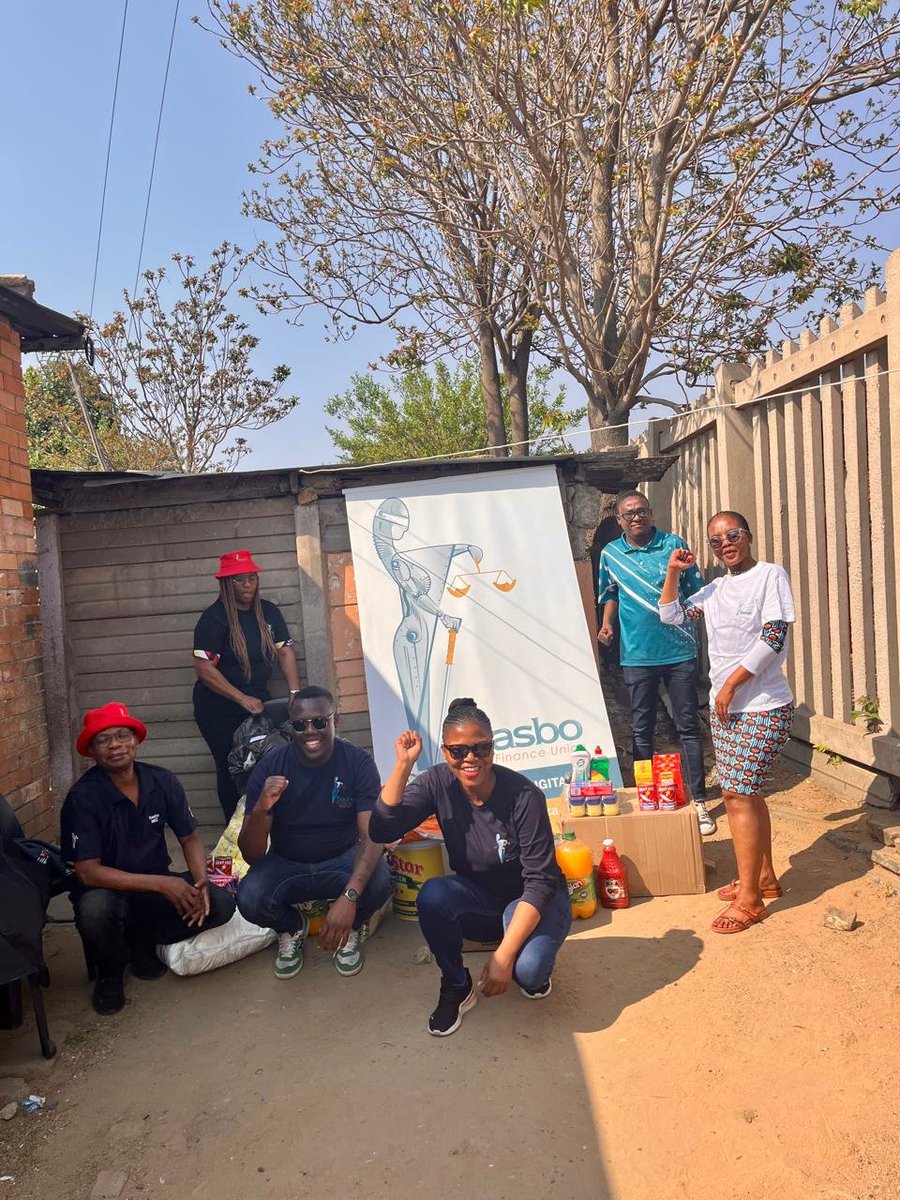 _cosatu's tweet image. Members of #SASBO participated in the #HeritageDay by donating groceries, school uniforms and dignity goodies at Uphumulo Orphanage Home, eMalahleni #JoinSASBO #Back2Basics #ClassStruggle