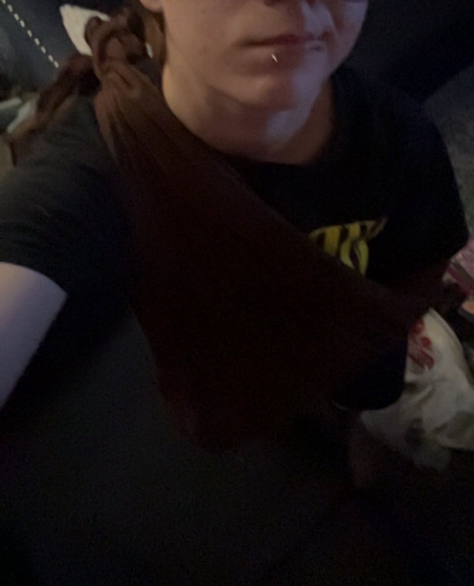 MellowMylez's tweet photo. Guess who’s dumbass prolly fractured his arm? Might be infrequent posts in this next week or so— goin to urgent care tomorrow :/
#stupid #brokenboy #skaterboi #accident #fw #er #transmasc #transman #ftm #t4t #t4c #trans #gay #mlm #homo #oops #loser #biffedit #mishap #unfortunate https://t.co/3iymtIgawj