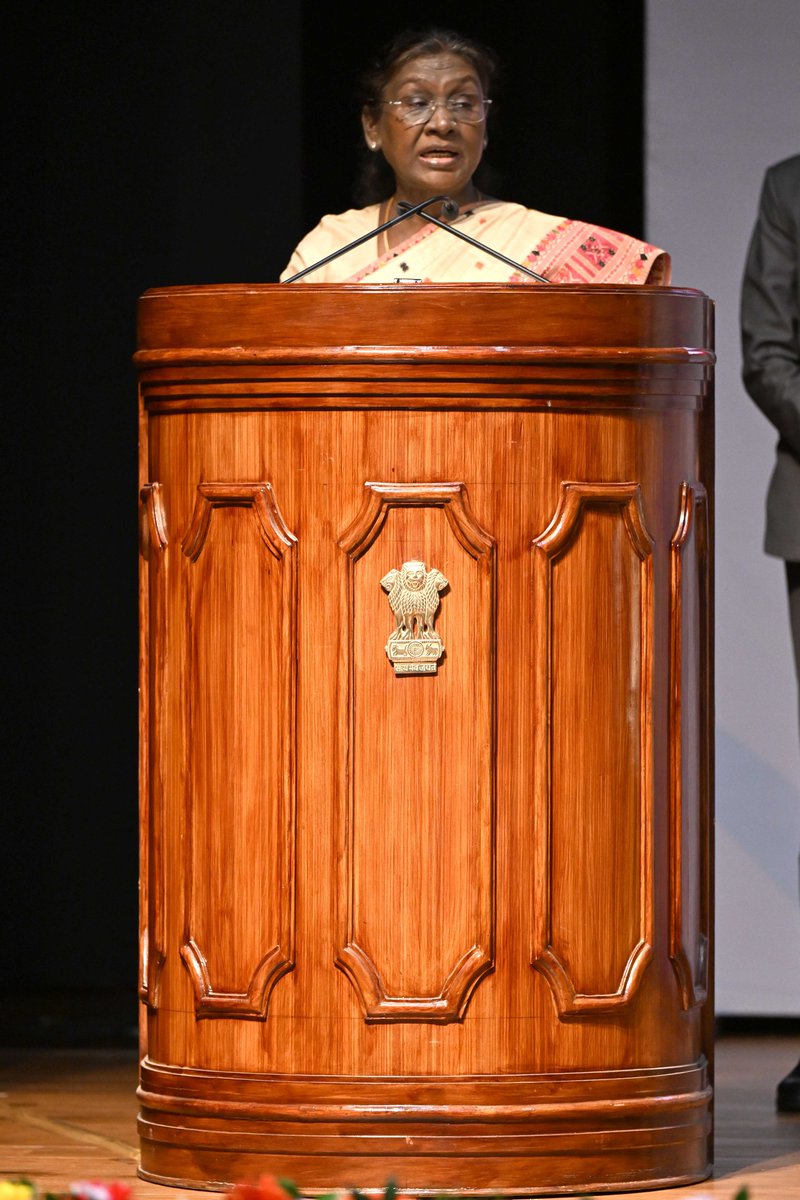 PIB_India's tweet image. President of India #DroupadiMurmu presents National Geoscience Awards

Rare Earth Elements (REEs) are the backbone of modern technology. They power everything from smartphones and electric vehicles to defence systems and clean energy solutions: President Murmu

Read here:…