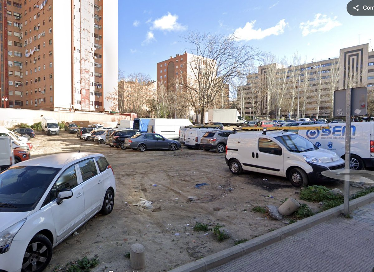 Queremos una plaza para los vecinos en el solar de Puerto Canfranc con Camino Valderribas