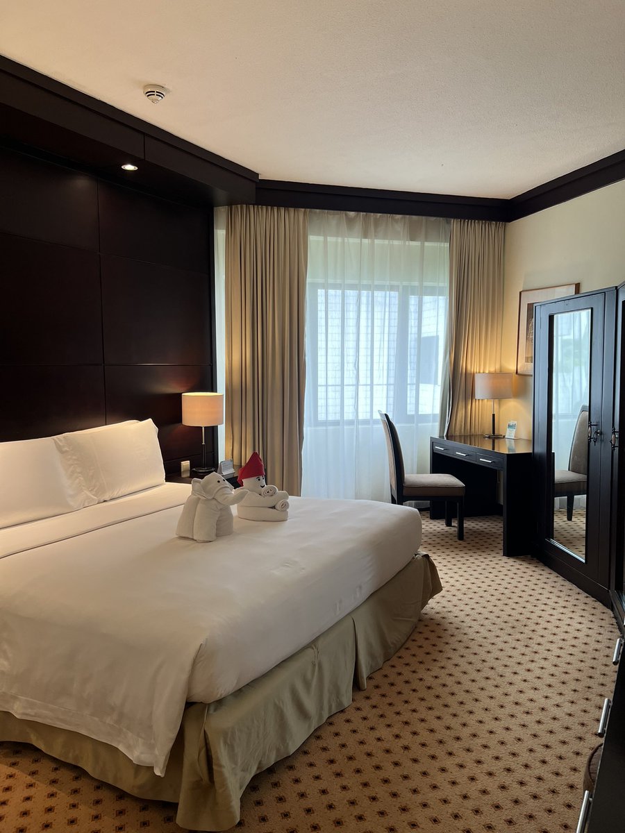 ✨ A Place to Pause ✨
Escape the rush and find calm at the Garden Wings. Wake up to soft light, savor your coffee in peace, and end the night in true comfort.

#HotelBorobudurJakarta #GardenWings #UrbanOasis #LuxuryStay