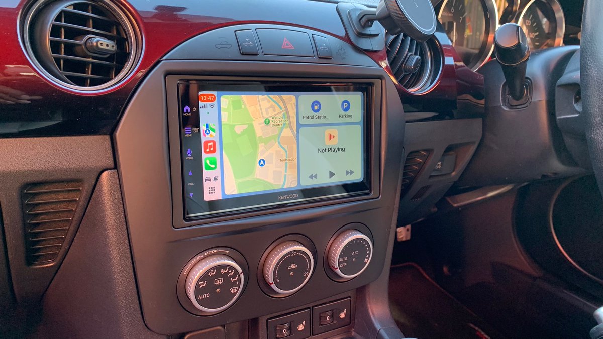dynamic_audio's tweet image. We’ve just transformed a Mazda MX-5 2014 model with the latest tech upgrade. The Kenwood DMX7722DABS Wireless CarPlay Stereo, installed seamlessly using the FKIT-MAZDA-17 fitting kit.

@Mazda_UK @Kenwood_UK