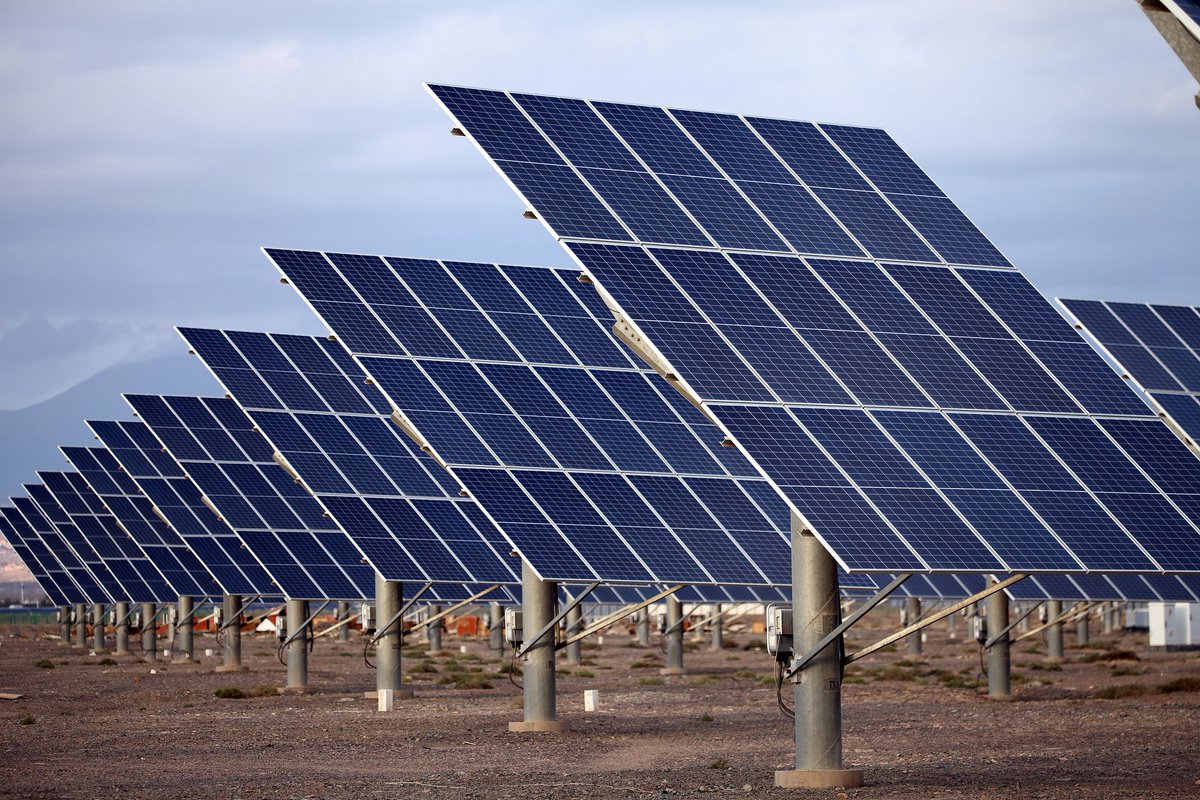 Frontlinestory's tweet image. #FrontlineFocus: 70 Years of Glory – High-Quality Development and High-Standard Opening Up ✨

2025 marks a milestone: 70 years of the #Xinjiang Uygur Autonomous Region! From deserts to mountains, Xinjiang is writing a new chapter of growth, innovation, and connection to the…