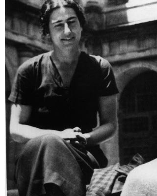 El 26 de septiembre de 1942 la militante comunista extremeña Matilde Landa Vaz, de 38 años, se suicidaba en la prisión de Palma después de sufrir meses de aislamiento y brutales torturas.

Matilde, dirigente del PCE, había sido designada para organizar la resistencia al