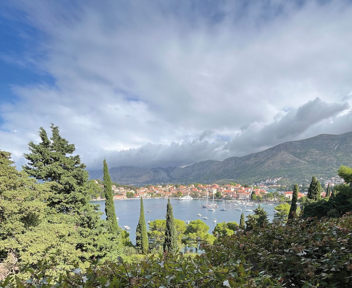 Crònica del XXI Congrés Internacional d’EURALEX: «Lexicografia i semàntica» per Carlos O. Rocha Ochoa, de la Universitat de Viena. Fou organitzat per l’Institut de la Llengua Croata a Cavtat (Croàcia):
revistes.iec.cat/index.php/Term…