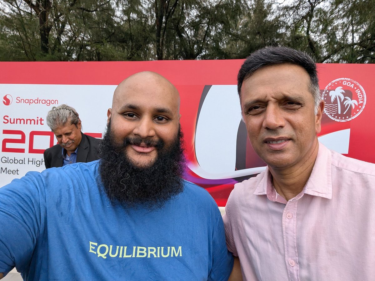chunkynerd's tweet image. As photobombs go, this is unmatched. 

Also, Rahul Dravid is just as cool as I thought he&apos;d be.