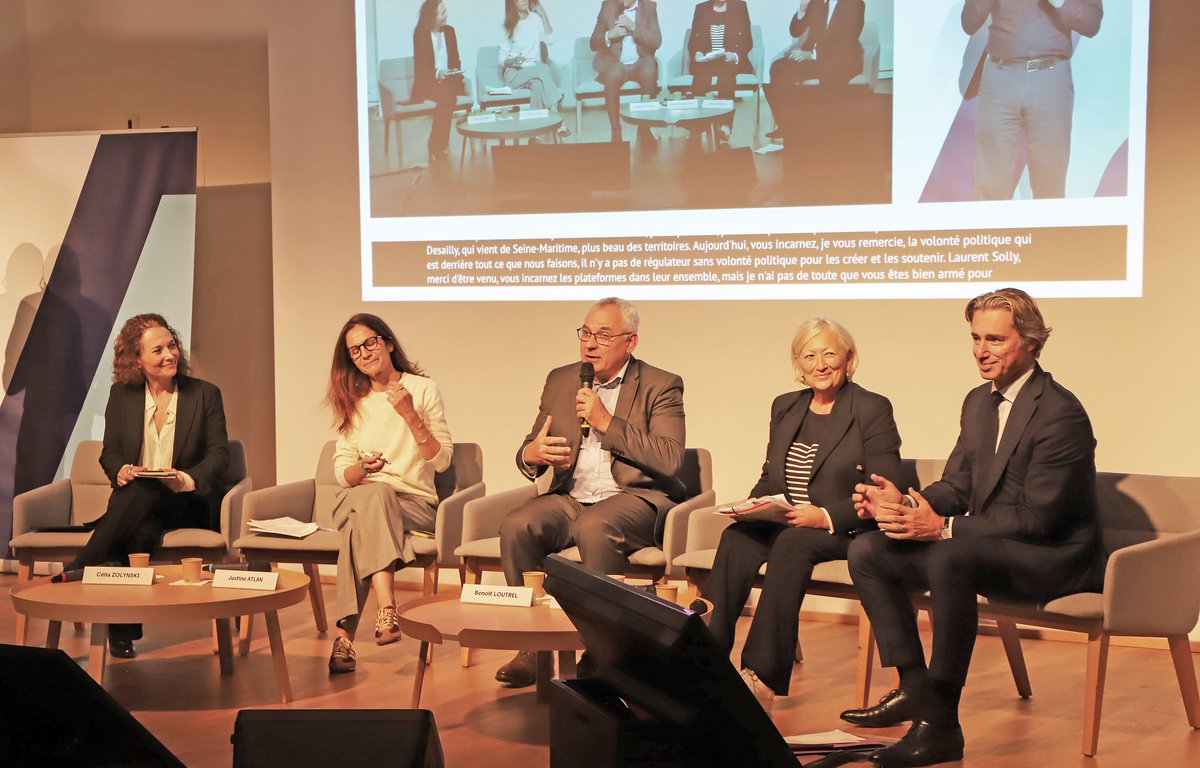 🖥️ #InternetPlusSûr | L’événement « Mineurs en ligne » a réuni de nombreux acteurs (chercheurs, monde associatif, responsables politiques, plateformes…) pour échanger sur la protection du jeune public en ligne.

Pour revoir l’événement du 25 septembre : arcom.fr/actualites/pre…