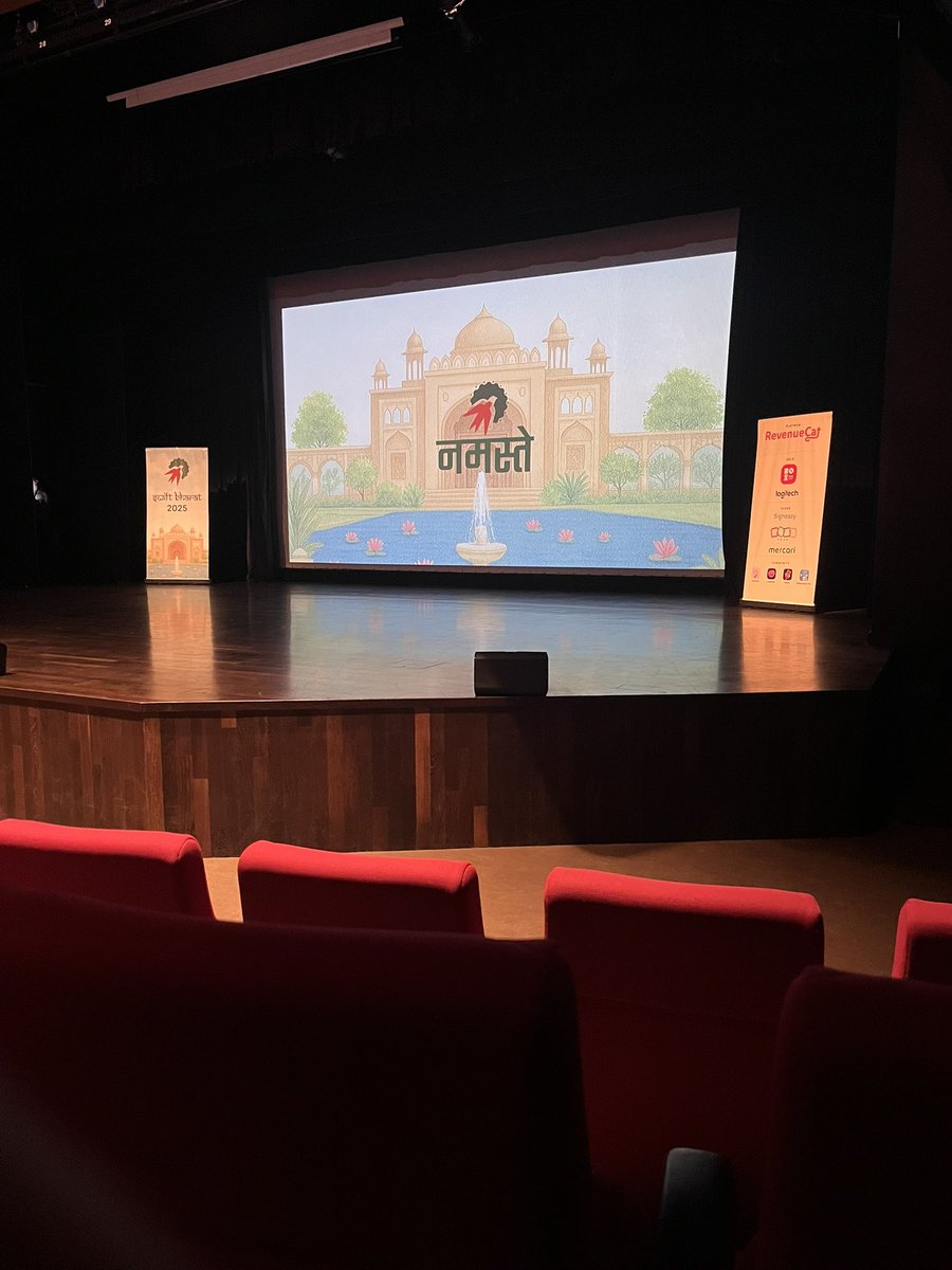_devsandesh's tweet image. And here we go , Day 1 at #swiftbharat😍